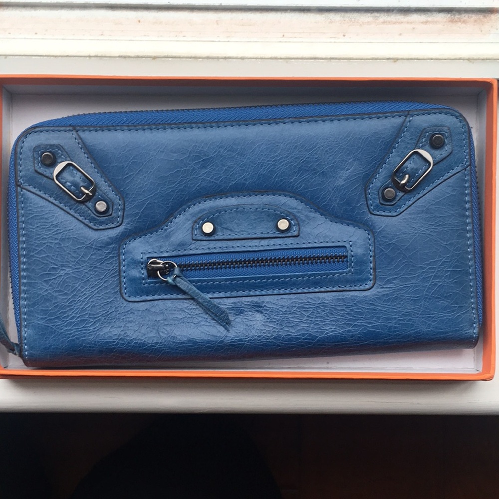 Blue leather wallet. New, never used